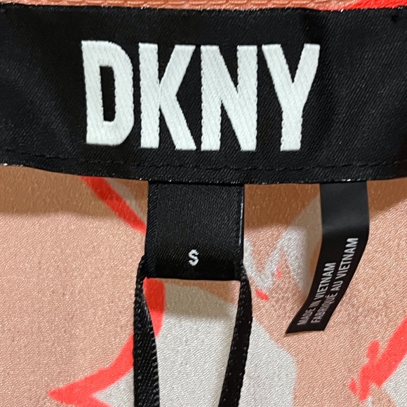 SELLING DKNY BLOUSE FOR WOMEN SIZE SMALL COLOR FLAMINGO 🦩 SLEEVELESS BNWT - Picture 7 of 12